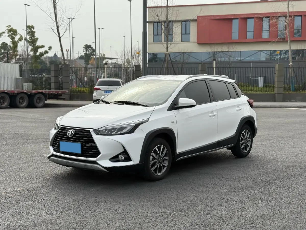2021 Toyota Yaris L 1.5L 112HP L4 CVT