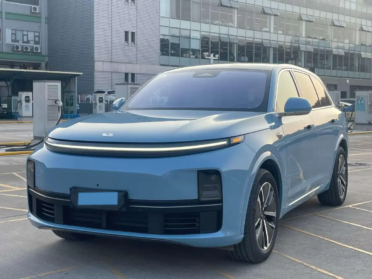 2024 MG Cyberster BEV 64KWH