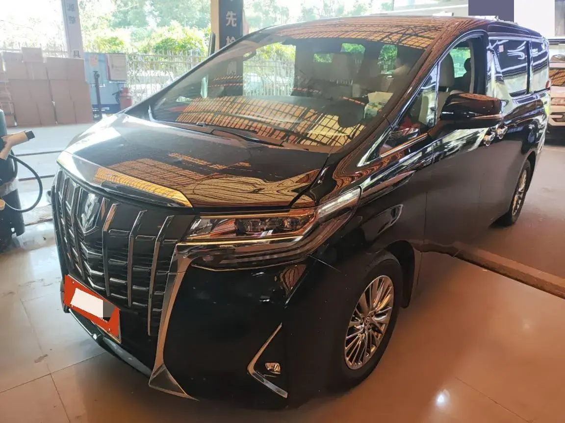 2021 Toyota Alphard 2.5L 117HP L4 E-CVT Hybrid