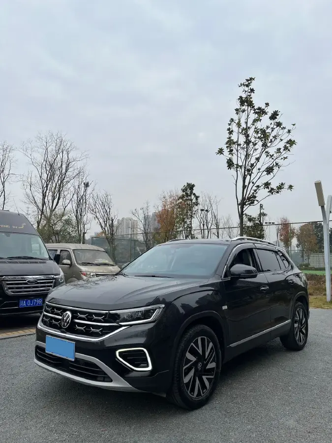 2025 Volkswagen Tayron 2.0T 186HP L4 7DCT