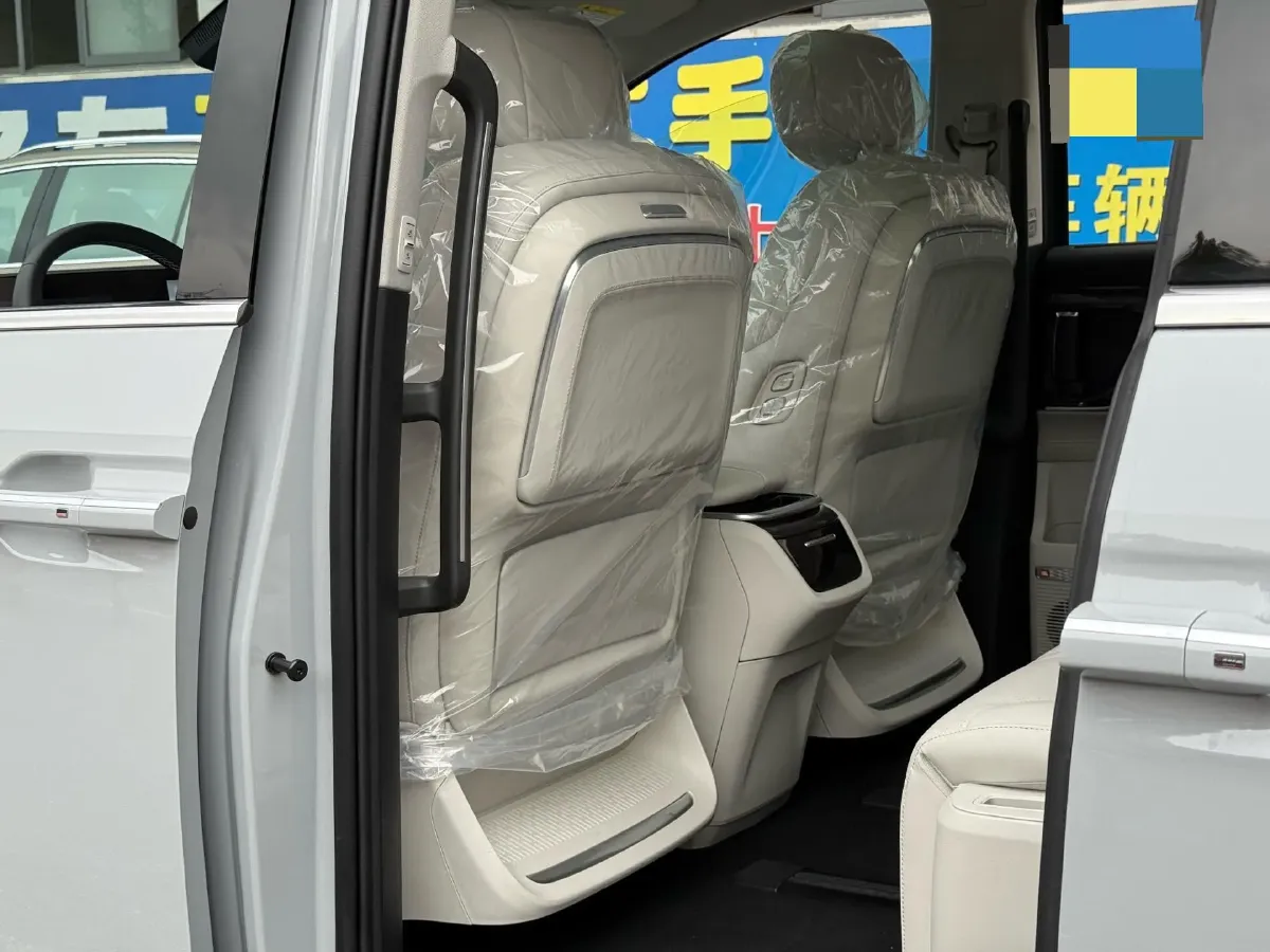 2024 MAXUS DaJia 9 1.5T 150HP L4 1DHT PHEV 39.7KWH,autocango,china used car exporter,china ev exporter,chinese used car exporter,chinese used ev exporter