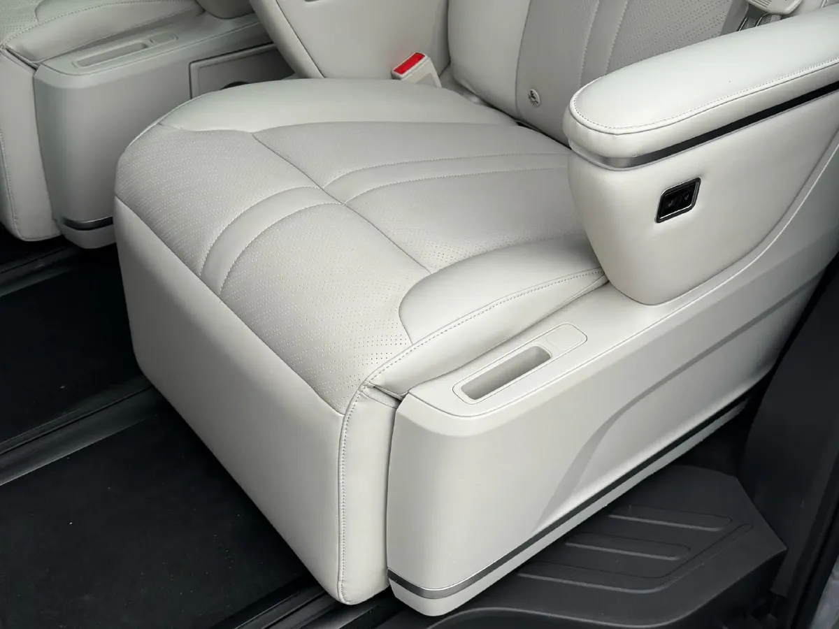 2024 MAXUS DaJia 9 1.5T 150HP L4 1DHT PHEV 39.7KWH,autocango,china used car exporter,china ev exporter,chinese used car exporter,chinese used ev exporter