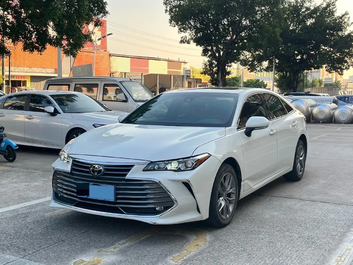 2019 Toyota Avalon 2.5L 209HP L4 8AT
