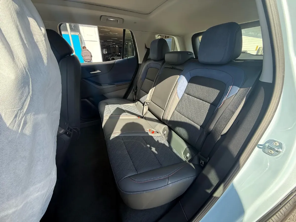 2024 Chevrolet EquinoxPlus 1.5T 180HP L4 2DHT PHEV 16.5KWH,autocango,china used car exporter,china ev exporter,chinese used car exporter,chinese used ev exporter