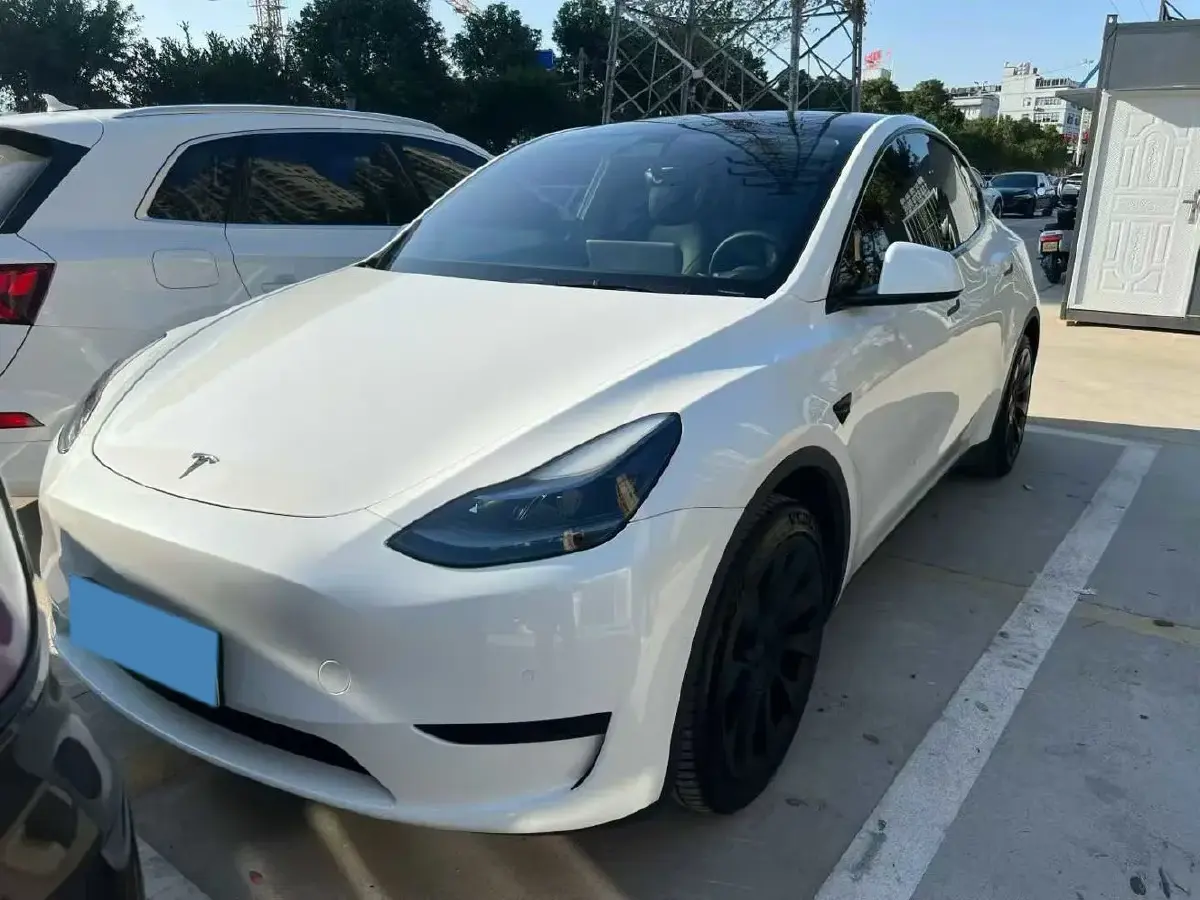 2022 Tesla Model Y BEV 60KWH