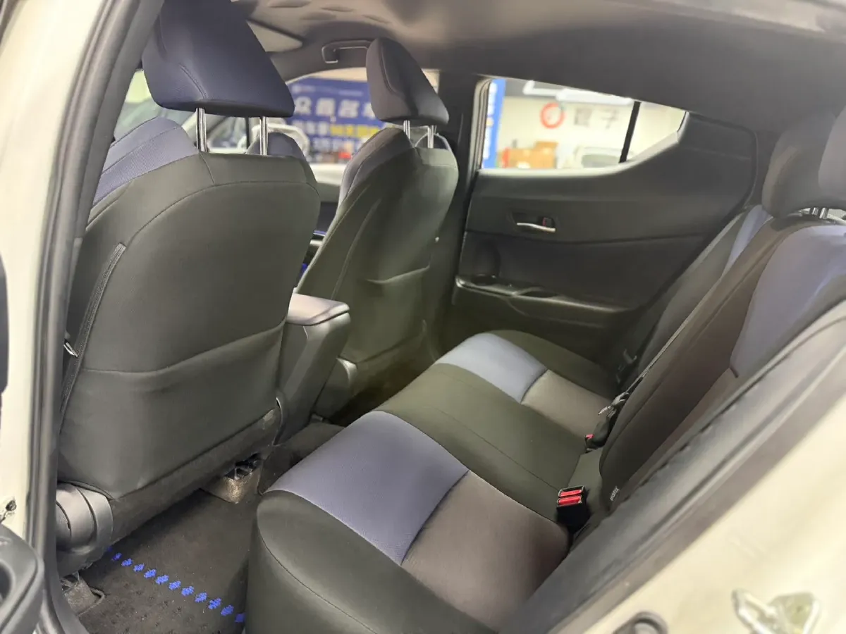 2020 Toyota C-HR EV BEV 54.3KWH,autocango,china used car exporter,china ev exporter,chinese used car exporter,chinese used ev exporter