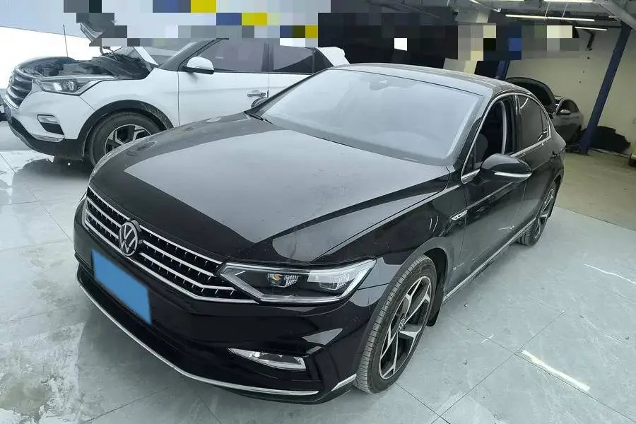 2023 Volkswagen Magotan 2.0T 186HP L4 7DCT