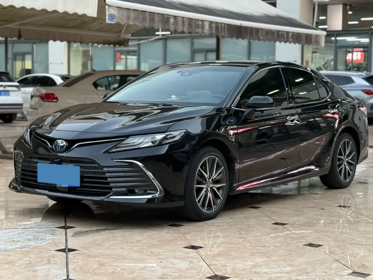2021 Toyota Camry 2.5L 178HP L4 E-CVT Hybrid