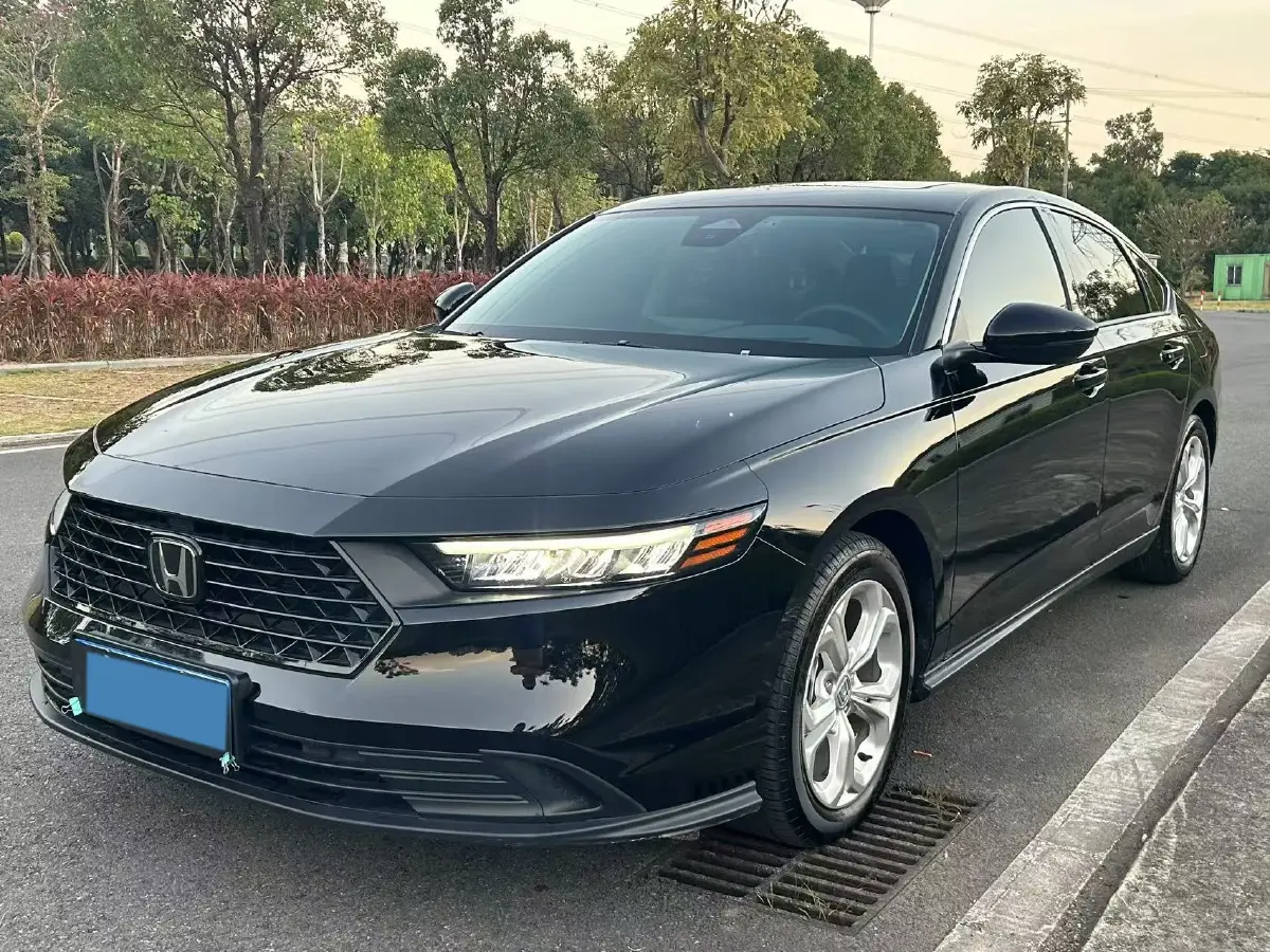 2023 Honda Accord 1.5T 192HP L4 CVT