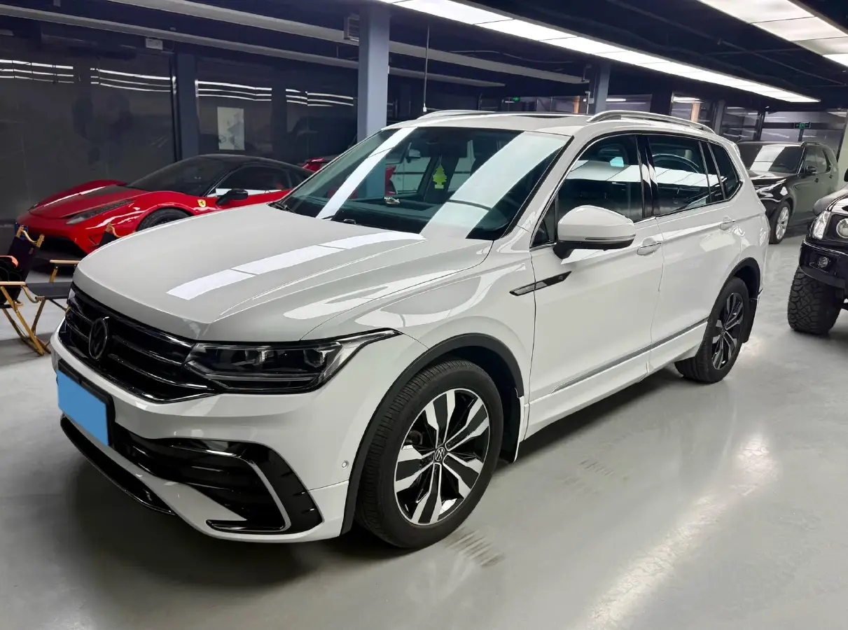 2024 Volkswagen Tiguan L 2.0T 186HP L4 7DCT