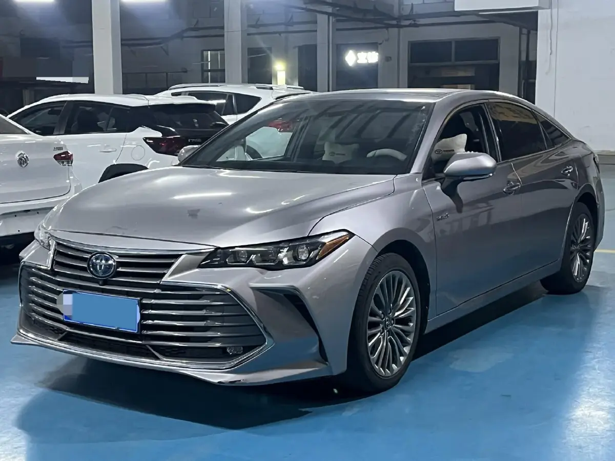 2019 Toyota Avalon 2.5L 178HP L4 E-CVT Hybrid