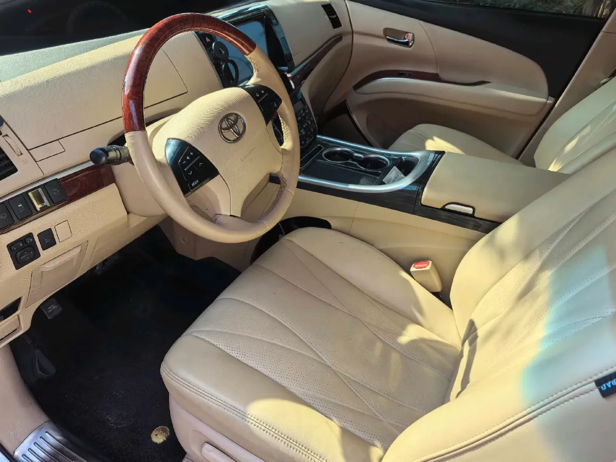 2012 Toyota Previa 2.4L 170HP L4 CVT,autocango,china used car exporter,china ev exporter,chinese used car exporter,chinese used ev exporter