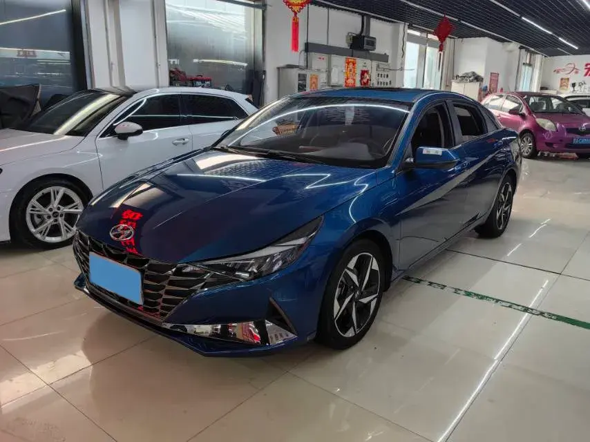 2022 Hyundai Elantra 1.5L 115HP L4 CVT