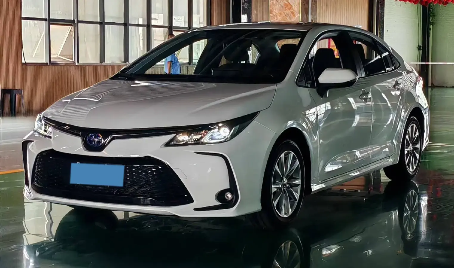 2023 Toyota Corolla 1.8L 98HP L4 E-CVT Hybrid