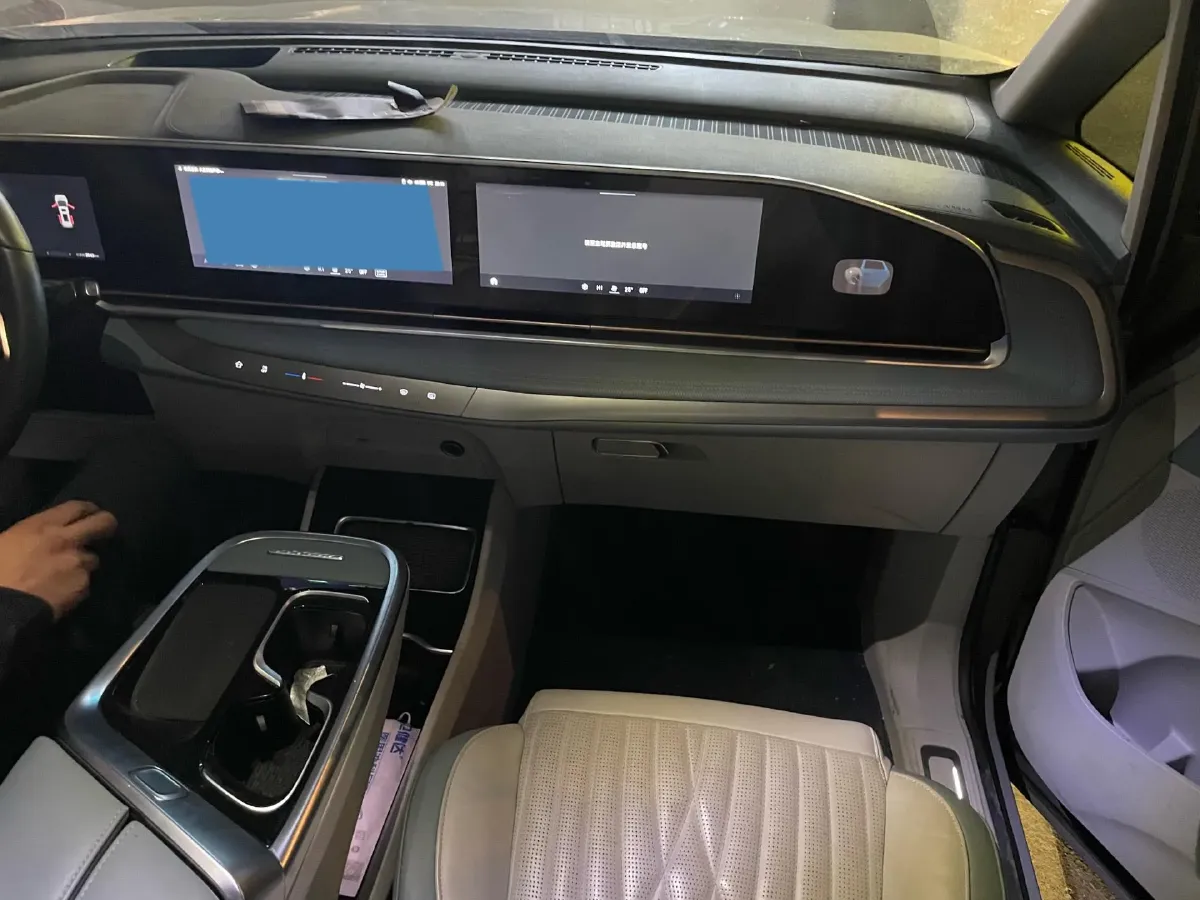 2022 MAXUS G90 2.0T 234HP L4 8AT,autocango,china used car exporter,china ev exporter,chinese used car exporter,chinese used ev exporter