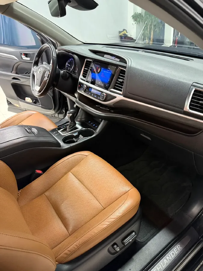 2019 HanTeng V7 1.5T 156HP L4 6AT,autocango,china used car exporter,china ev exporter,chinese used car exporter,chinese used ev exporter