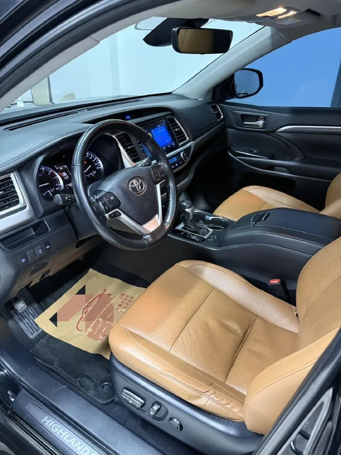 2019 HanTeng V7 1.5T 156HP L4 6AT,autocango,china used car exporter,china ev exporter,chinese used car exporter,chinese used ev exporter