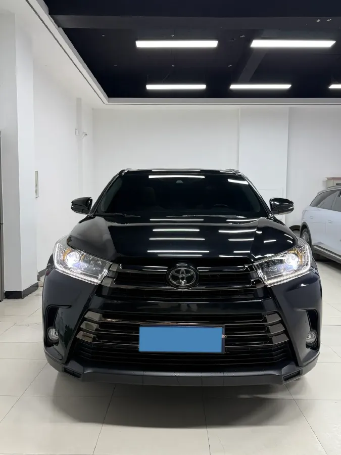 2019 HanTeng V7 1.5T 156HP L4 6AT,autocango,china used car exporter,china ev exporter,chinese used car exporter,chinese used ev exporter