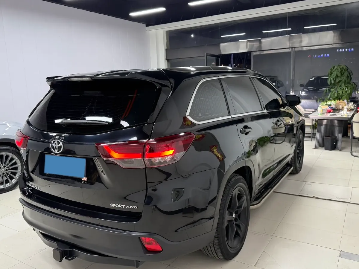 2019 HanTeng V7 1.5T 156HP L4 6AT,autocango,china used car exporter,china ev exporter,chinese used car exporter,chinese used ev exporter
