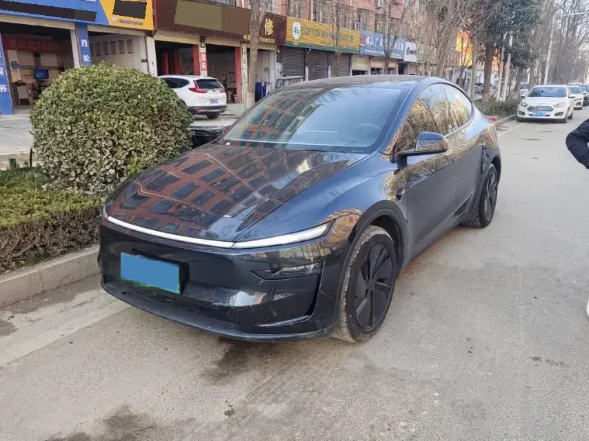 2025 Tesla Model Y BEV 78.4KWH