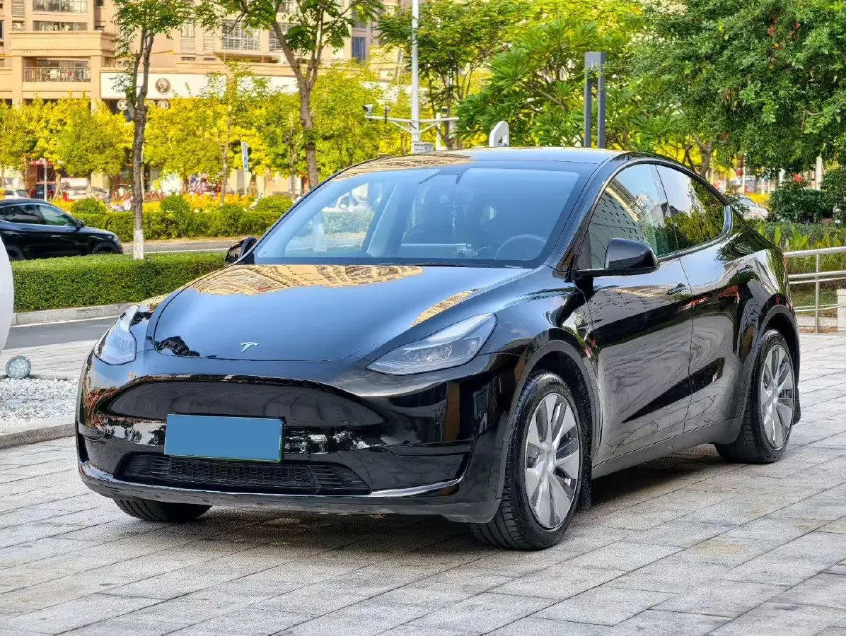 2022 Tesla Model Y BEV 60KWH