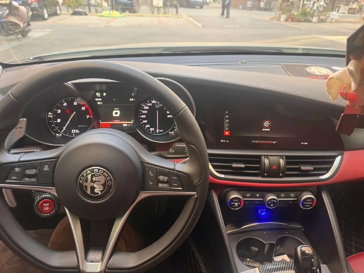 2017 Infiniti Q50 3.5L 320HP V6 7AT Hybrid,autocango,china used car exporter,china ev exporter,chinese used car exporter,chinese used ev exporter