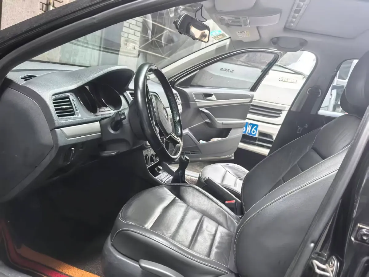 2017 Zotye Damy X7 1.8T 177HP L4 5MT,autocango,china used car exporter,china ev exporter,chinese used car exporter,chinese used ev exporter