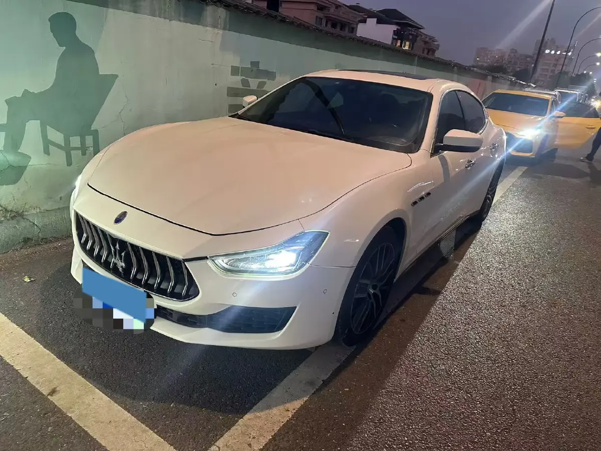 2018 Maserati Ghibli 3.0T 350HP V6 8AT