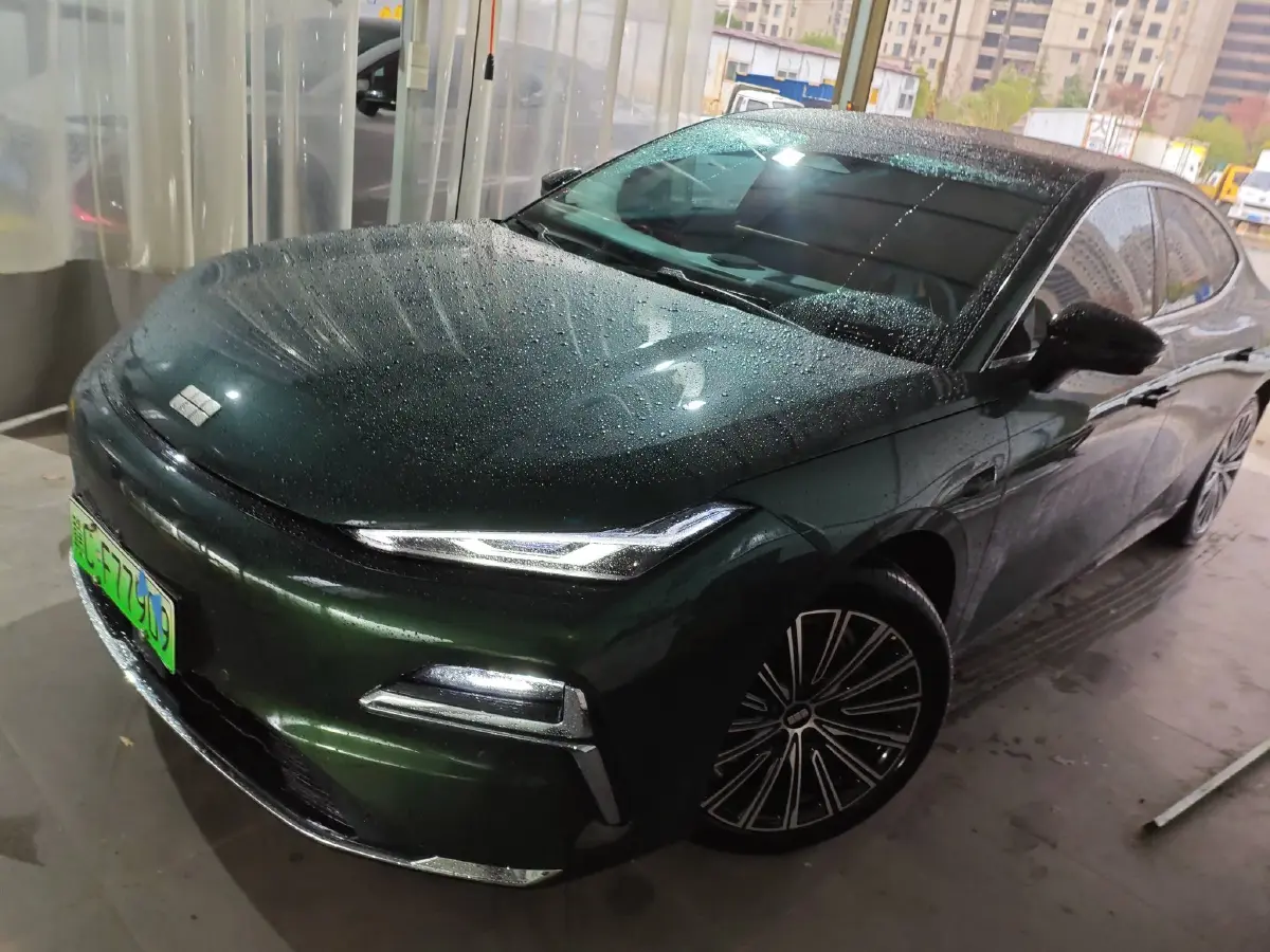 2025 Geely Galaxy Starshine 8 1.5L 112HP L4 1DHT PHEV