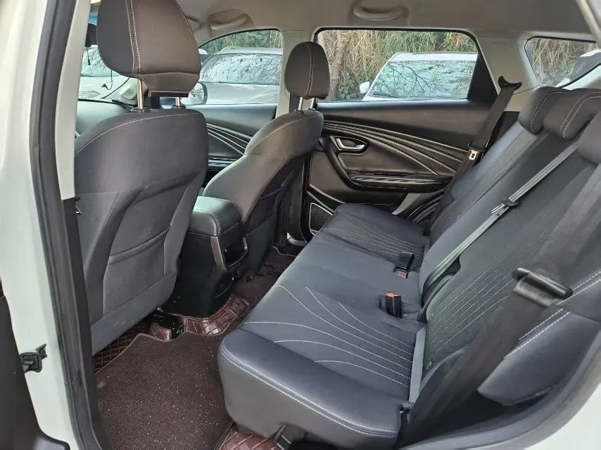 2021 SWM G05 2.0L 143HP L4 5MT,autocango,china used car exporter,china ev exporter,chinese used car exporter,chinese used ev exporter