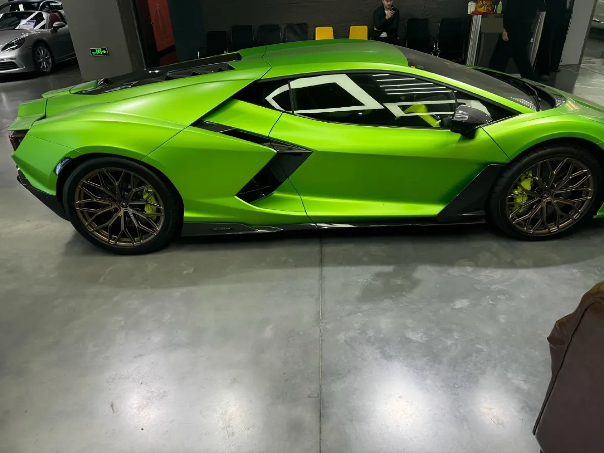 2023 Lamborghini Revuelto 6.5L 826HP V12 8DCT PHEV 3.8KWH,autocango,china used car exporter,china ev exporter,chinese used car exporter,chinese used ev exporter