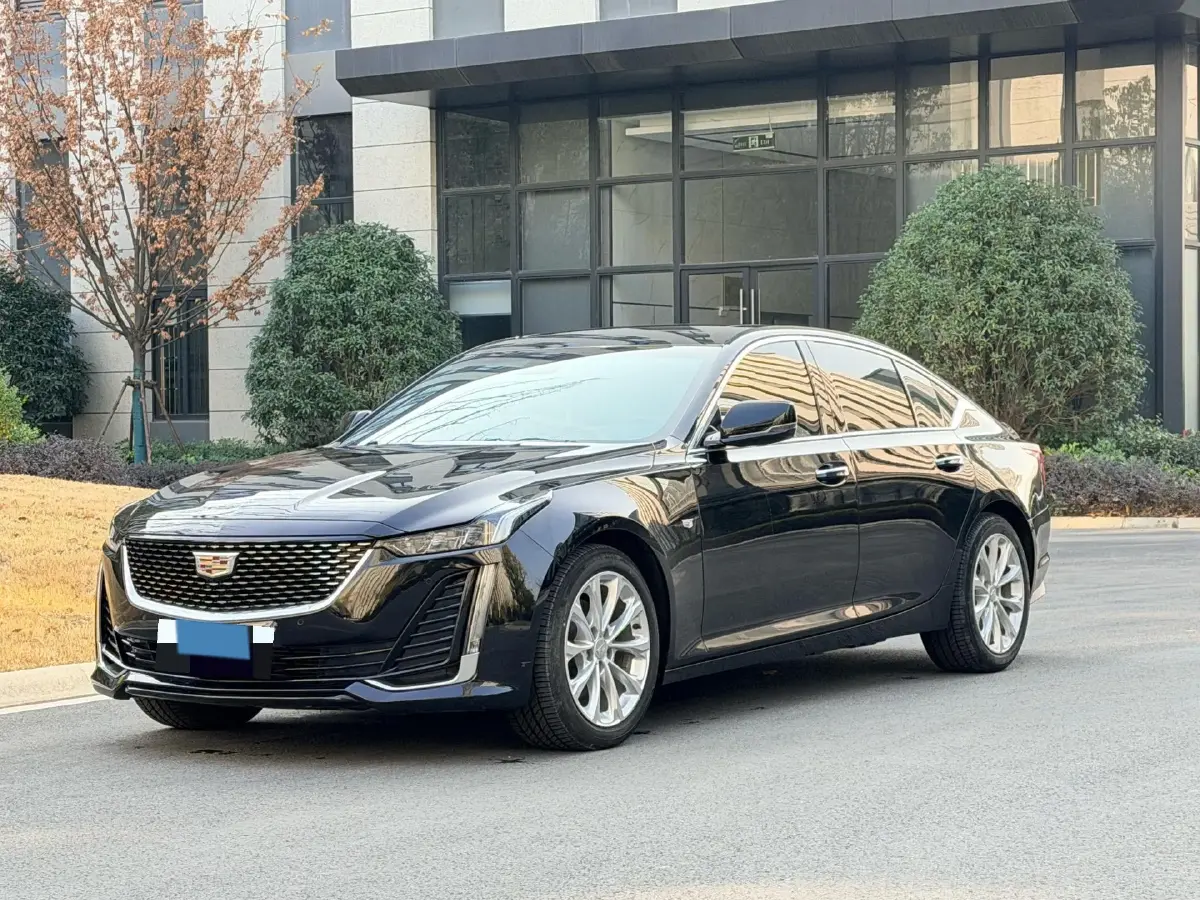 2022 Cadillac CT5 2.0T 237HP L4 10AT