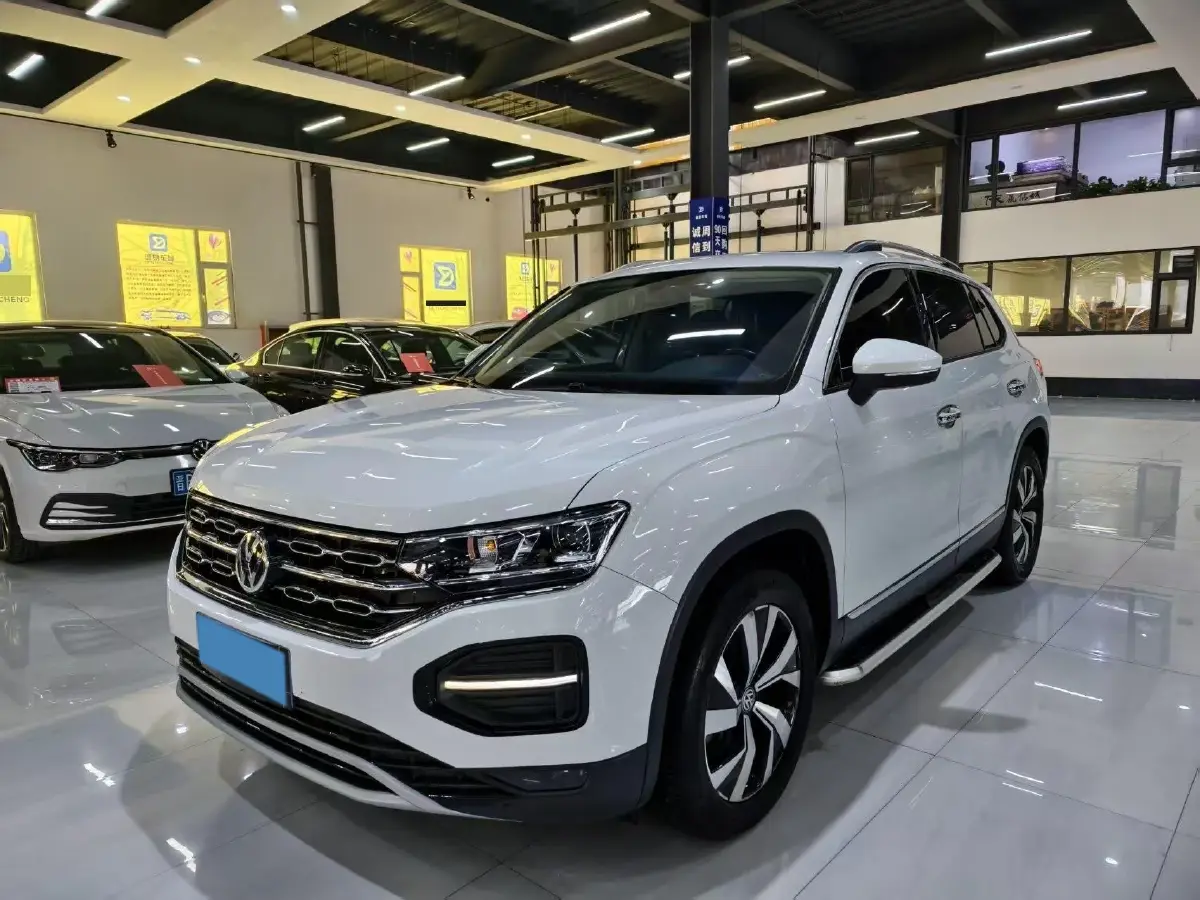 2019 Jeep Cherokee 2.0T 234HP L4 9AT