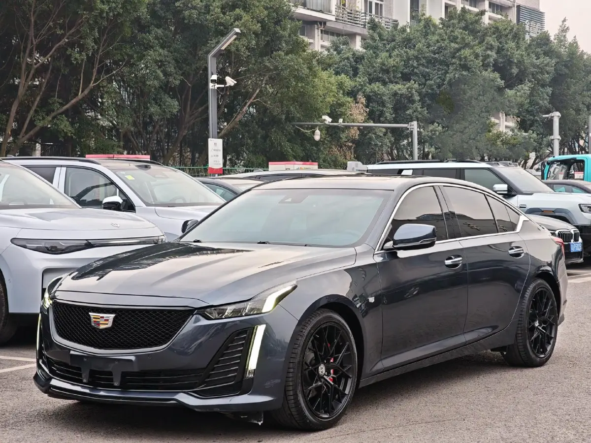 2021 Cadillac CT5 2.0T 237HP L4 10AT