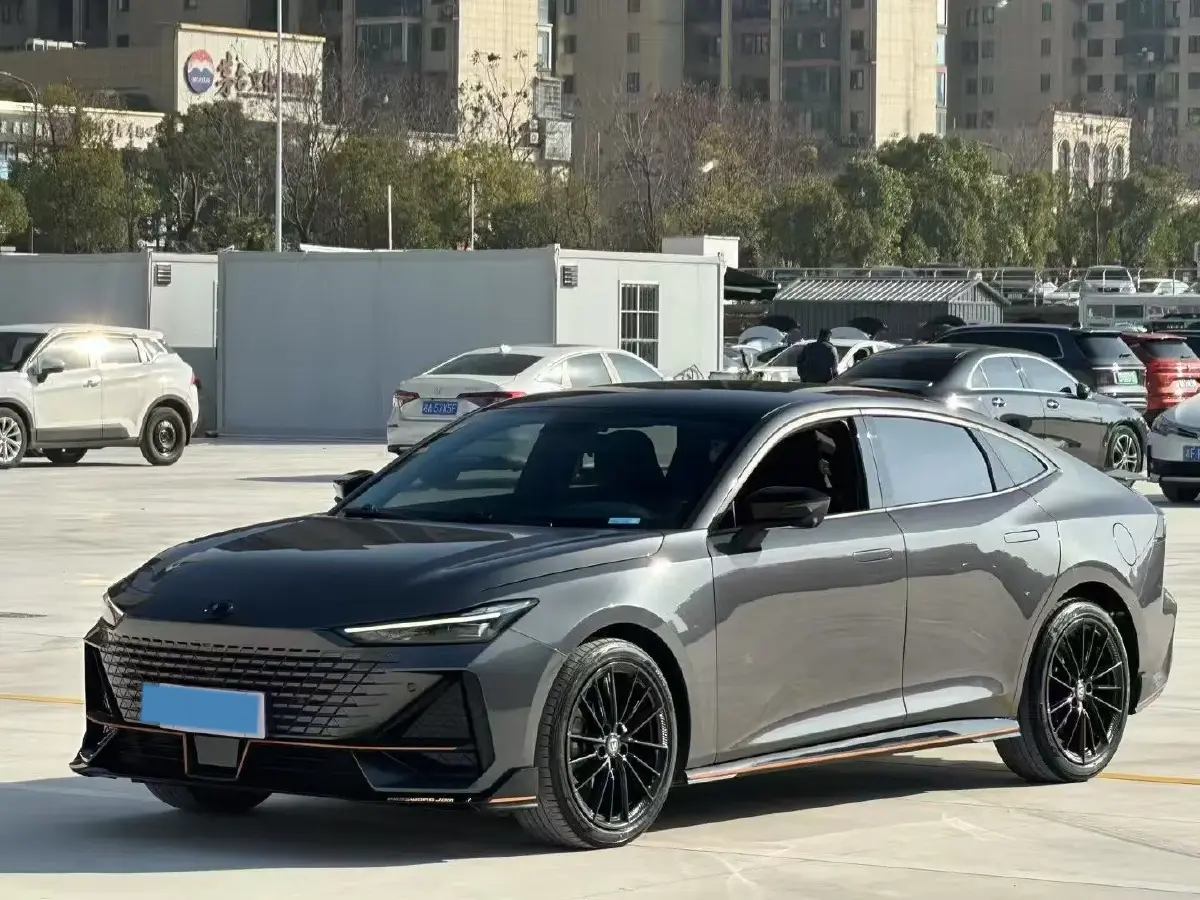 2022 ChangAn UNI-V 1.5T 188HP L4 7DCT