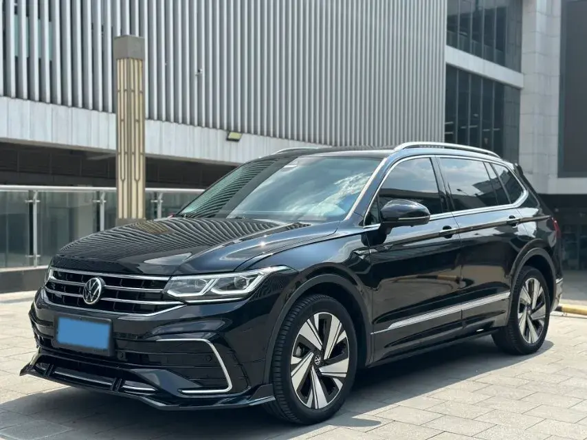 2023 Volkswagen Tiguan L 2.0T 220HP L4 7DCT