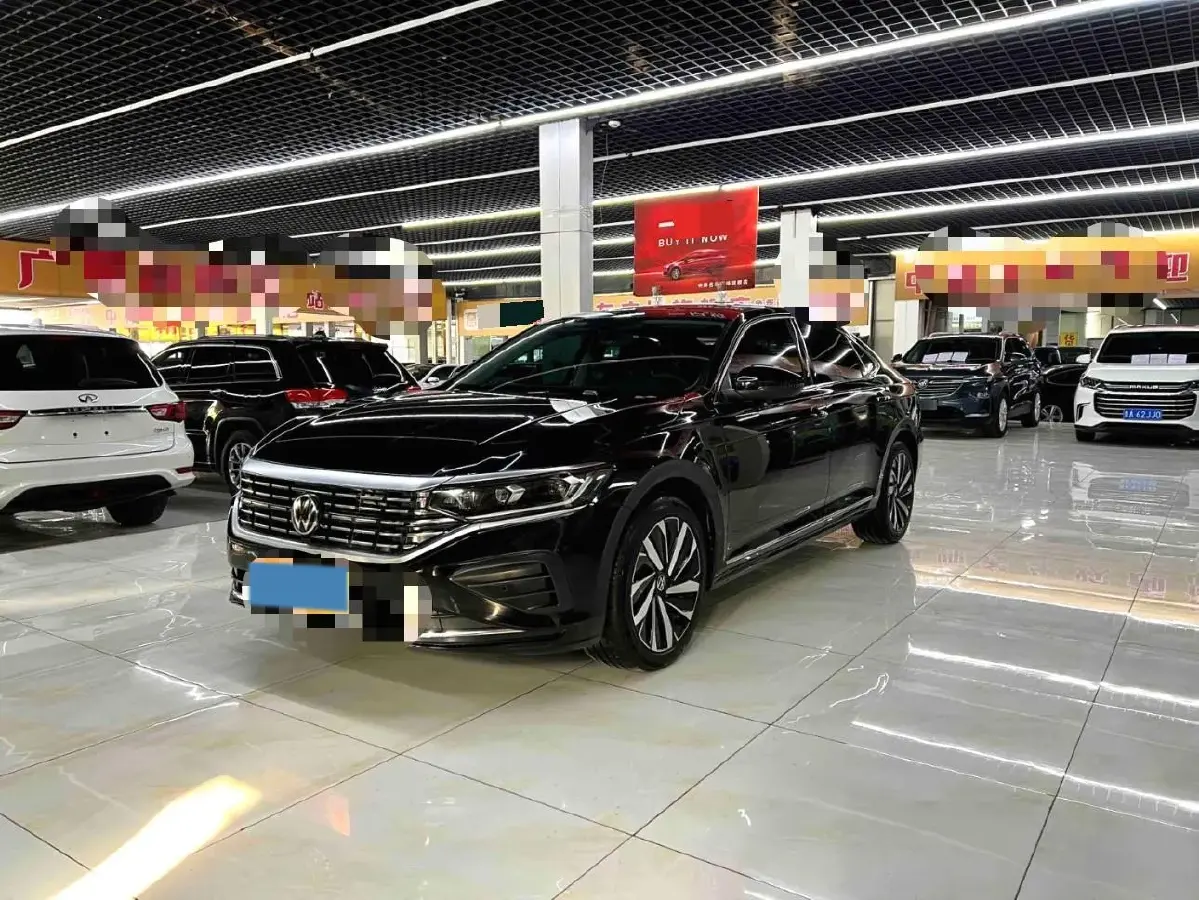 2025 Volkswagen Passat 2.0T 220HP L4 7DCT