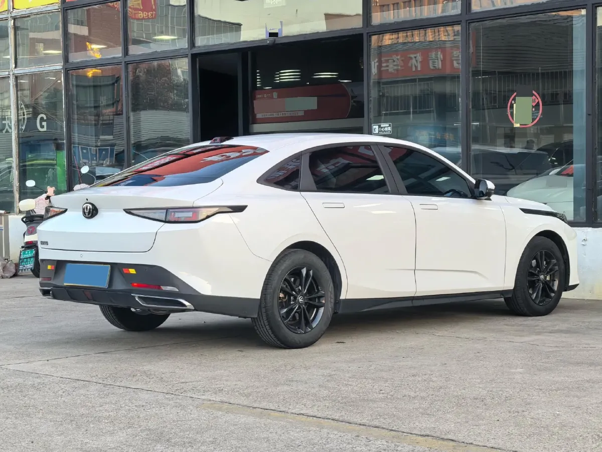 2023 ChangAn Lamore 1.5T 170HP L4 7DCT,autocango,china used car exporter,china ev exporter,chinese used car exporter,chinese used ev exporter