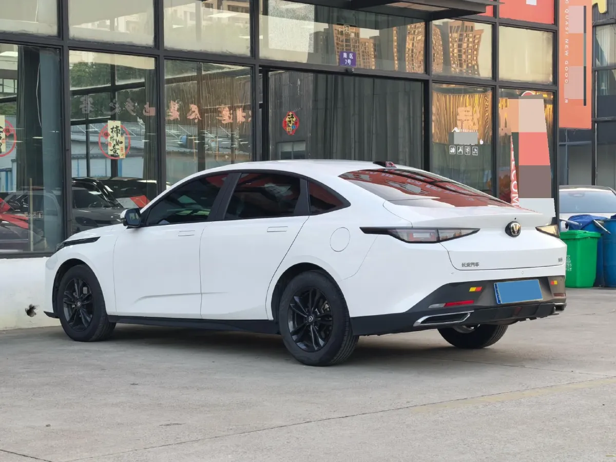 2023 ChangAn Lamore 1.5T 170HP L4 7DCT,autocango,china used car exporter,china ev exporter,chinese used car exporter,chinese used ev exporter