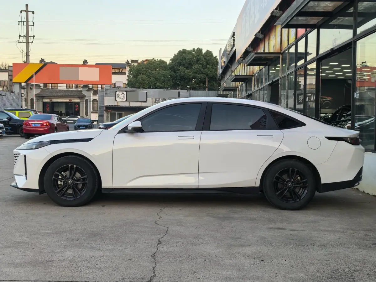 2023 ChangAn Lamore 1.5T 170HP L4 7DCT,autocango,china used car exporter,china ev exporter,chinese used car exporter,chinese used ev exporter