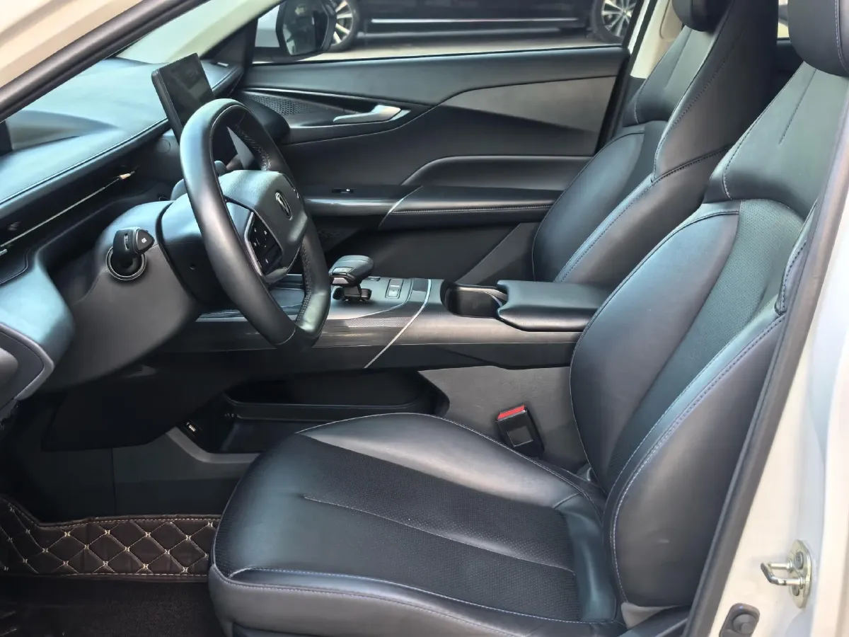 2023 ChangAn Lamore 1.5T 170HP L4 7DCT,autocango,china used car exporter,china ev exporter,chinese used car exporter,chinese used ev exporter