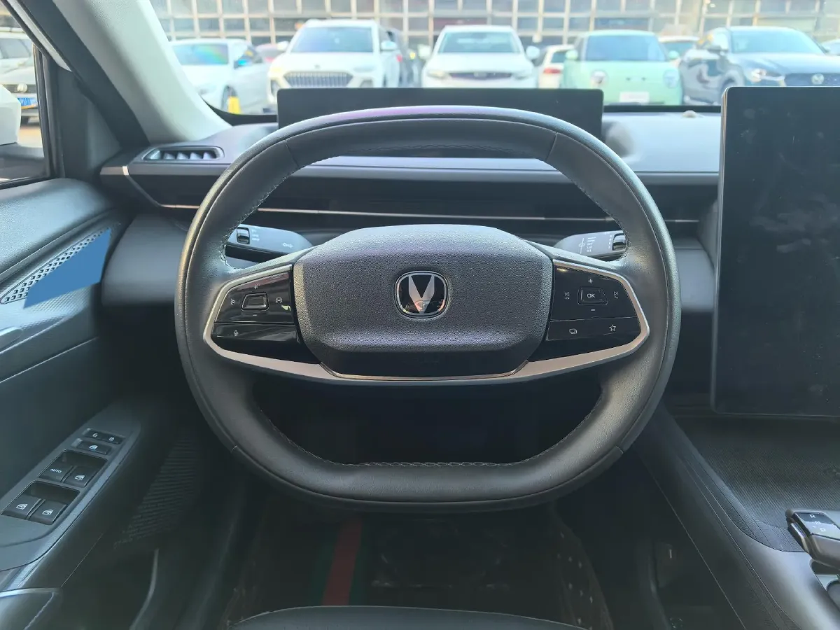 2023 ChangAn Lamore 1.5T 170HP L4 7DCT,autocango,china used car exporter,china ev exporter,chinese used car exporter,chinese used ev exporter