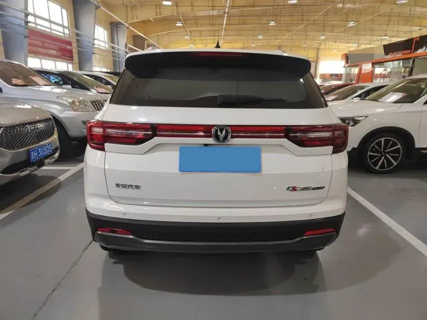 2021 ChangAn CS35 Plus 1.6L 128HP L4 5MT,autocango,china used car exporter,china ev exporter,chinese used car exporter,chinese used ev exporter