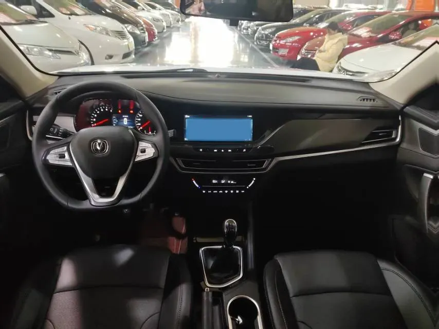 2021 ChangAn CS35 Plus 1.6L 128HP L4 5MT,autocango,china used car exporter,china ev exporter,chinese used car exporter,chinese used ev exporter