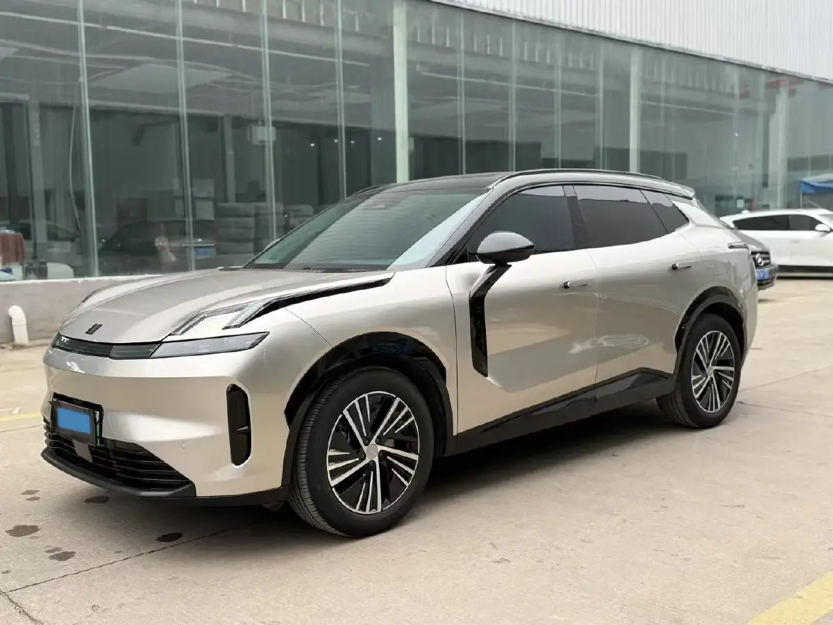 2023 LYNK&CO 08 EM-P 1.5T 163HP L4 3DHT PHEV 39.6KWH