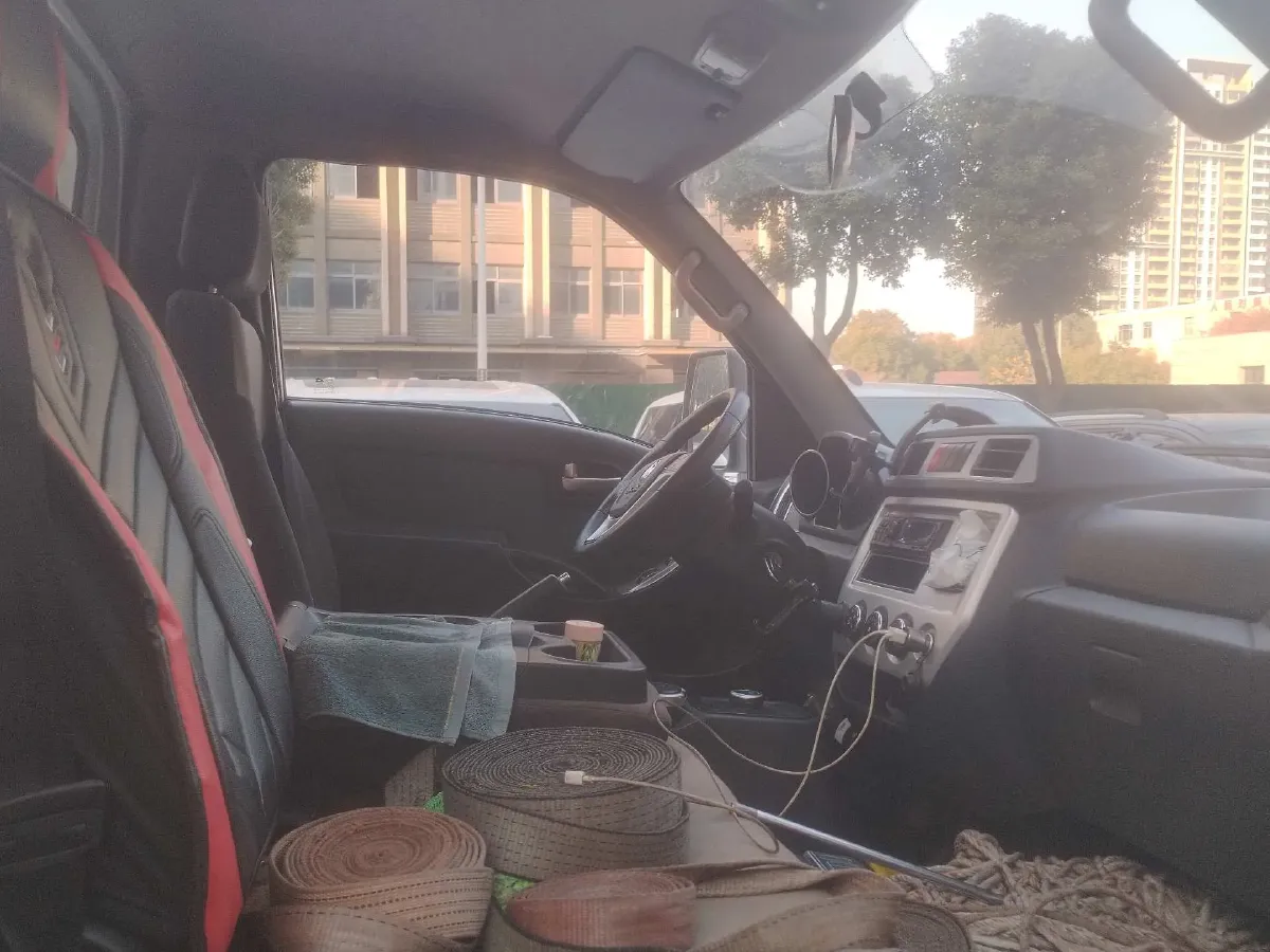 2024 Dongfeng YuFengEM27 BEV 41.86KWH,autocango,china used car exporter,china ev exporter,chinese used car exporter,chinese used ev exporter