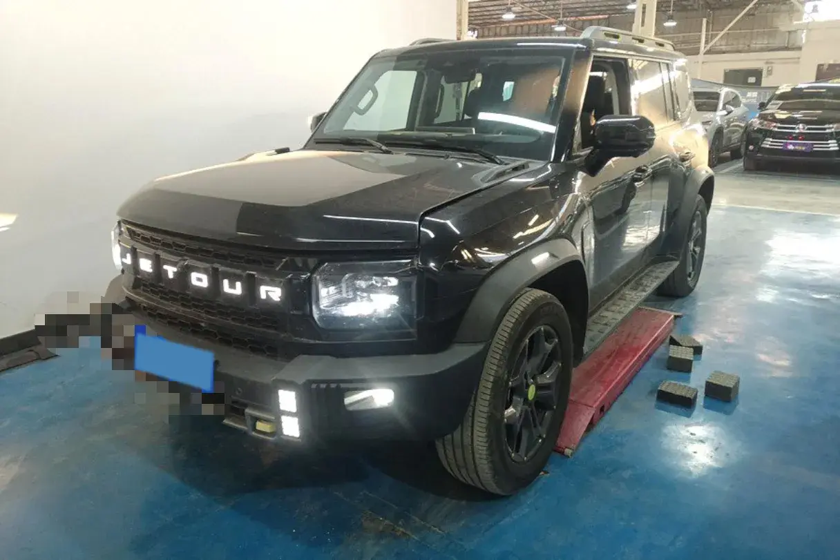 2023 Jetour Traveller 2.0T 254HP L4 7DCT