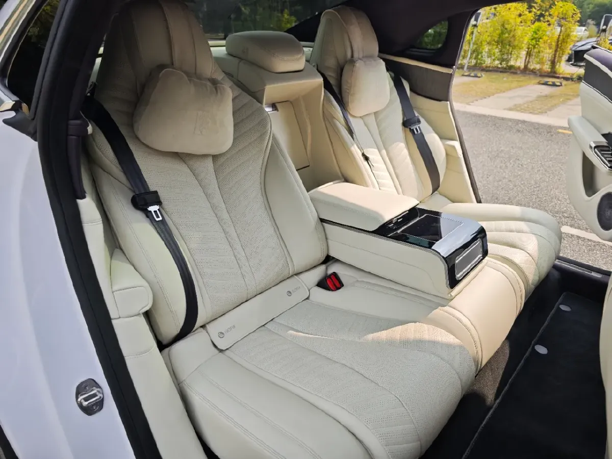 2025 YangWang U7 BEV 135.5KWH,autocango,china used car exporter,china ev exporter,chinese used car exporter,chinese used ev exporter