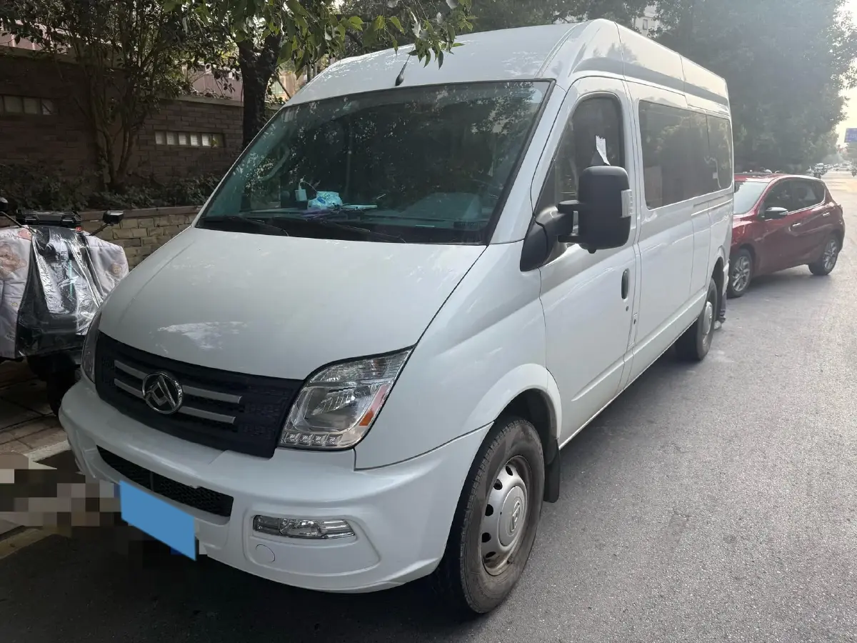 2021 MAXUS XinTu V80 2.0T 127HP L4 6MT