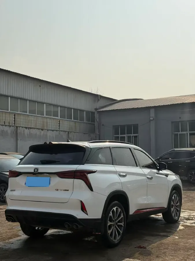 2022 ChangAn CS75 Plus 2.0T 233HP L4 8AT,autocango,china used car exporter,china ev exporter,chinese used car exporter,chinese used ev exporter